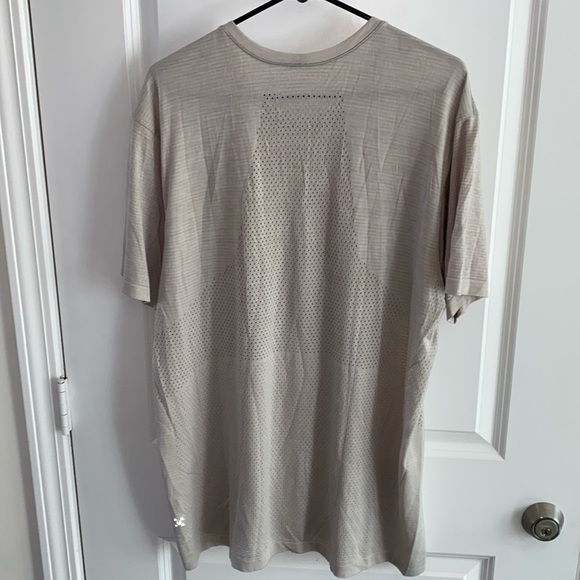 Lululemon Metal Tech Short Sleeve - Picture 2 of 3